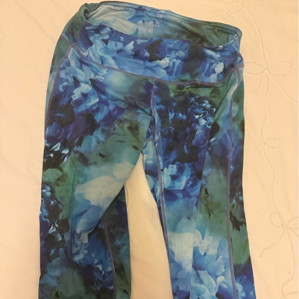Blue Floral Leggings Athleta size medium